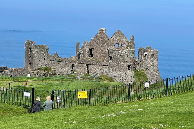 Luxury Tour of Giants Causeway from Belfast - The Dark Hedges and the quick first stop