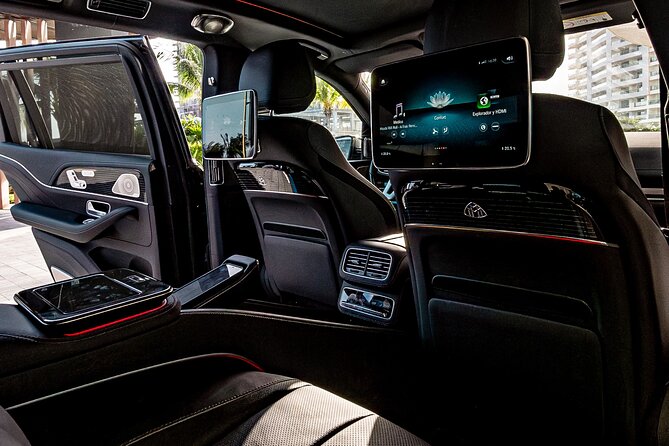 Luxury Transfers in a Mercedes Maybach GLS 600 - What the 30-minute Maybach ride includes