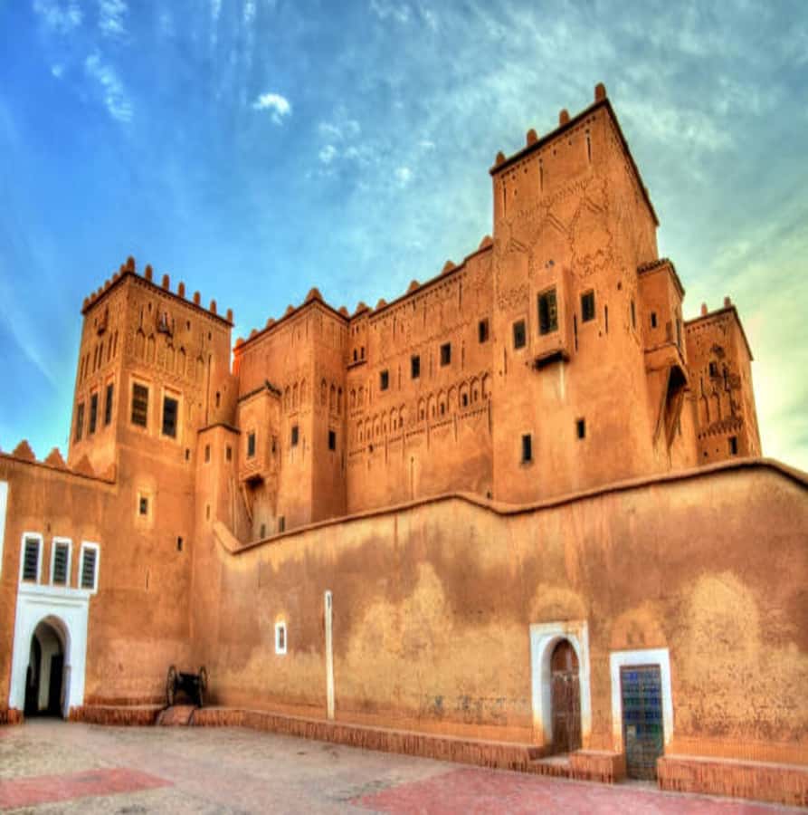 Luxury trip Marrakech to AitBenHaddou,Ouarzazate with group - Entering the earthen walls of Aït Benhaddou