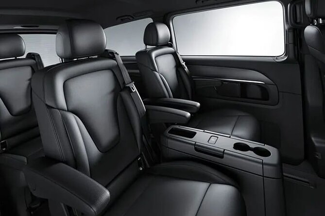 Luxury Van Departure from Barcelona to Barcelona Airport BCN - What your 25-minute transfer looks like