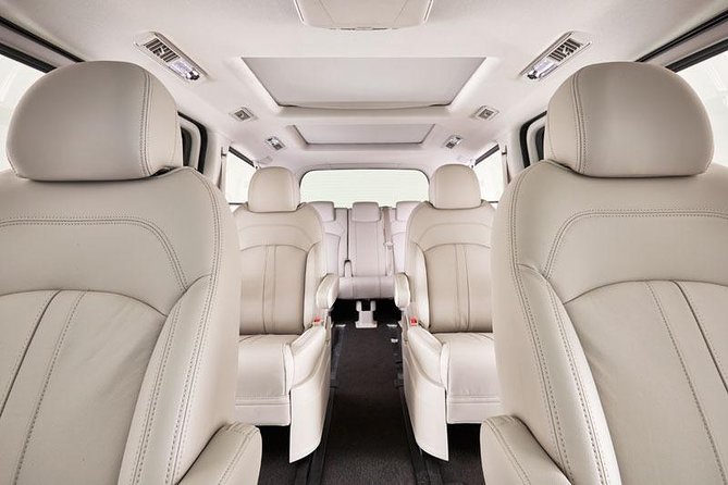 Luxury Van, Private Transfer, Cairns Airport - Port Douglas. - Cairns Airport to Port Douglas in about 75 minutes