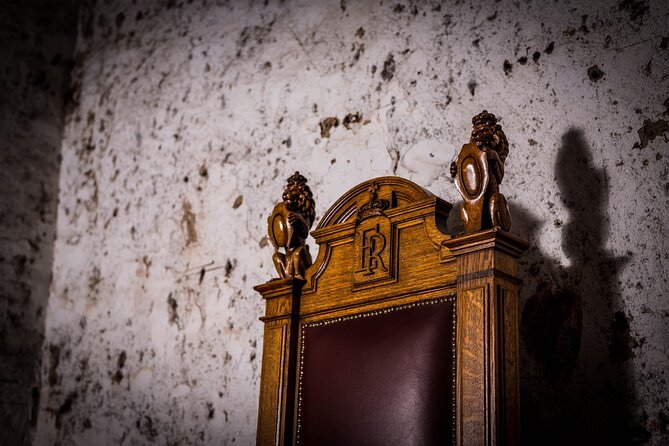 Luxury Whisky Tasting in Edinburgh's Underground Vaults | 90min - A good fit for beginners, with plenty for experts