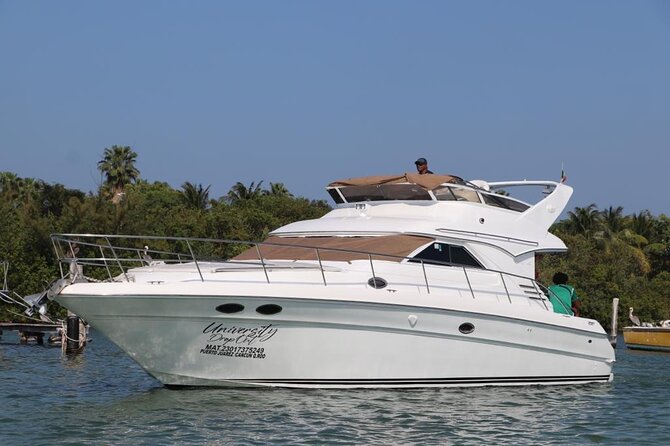 Luxury Yacht in Paradise and snorkel by Isla Mujeres - Starting at Sunset Marina near Cancún’s Hotel Zone