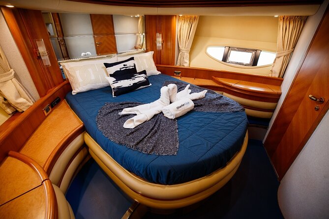 Luxury Yacht Private Rental from Dubai Marina - Drinks are included, food is not