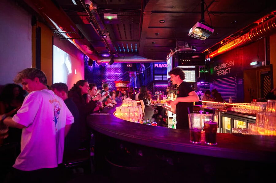 Lyon: Riviera Bar Crawl Party with Free Shots and Vip Entry - Ending near 2am at a Lyon club