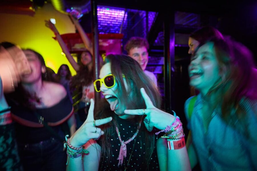 Lyon: Riviera Bar Crawl Party with Free Shots and Vip Entry - How to make the $23 price worthwhile