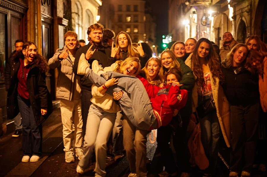 Lyon: Riviera Bar Crawl Party with Free Shots and Vip Entry - Games, introductions, and the first drink deal