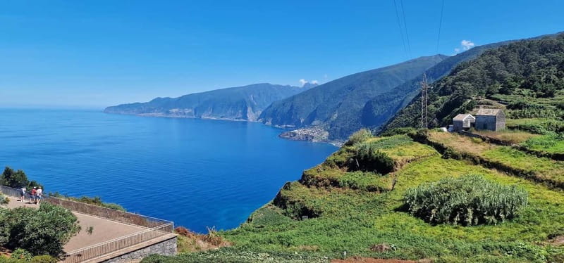 Madeira Private 4-Seater Mercedes VIP - Exploring the west and north without racing