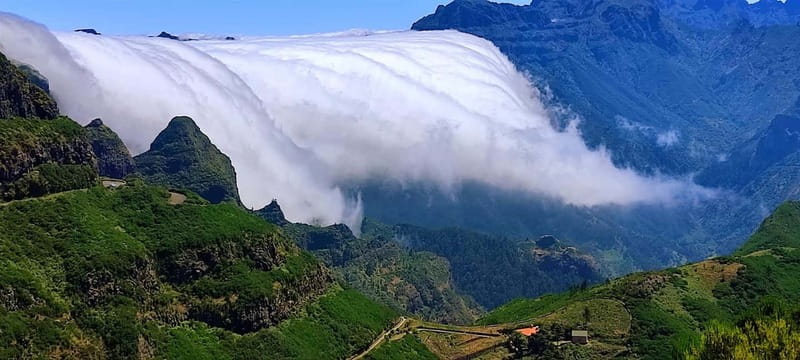 Madeira Private 4-Seater Mercedes VIP - Levada walks: know the limits