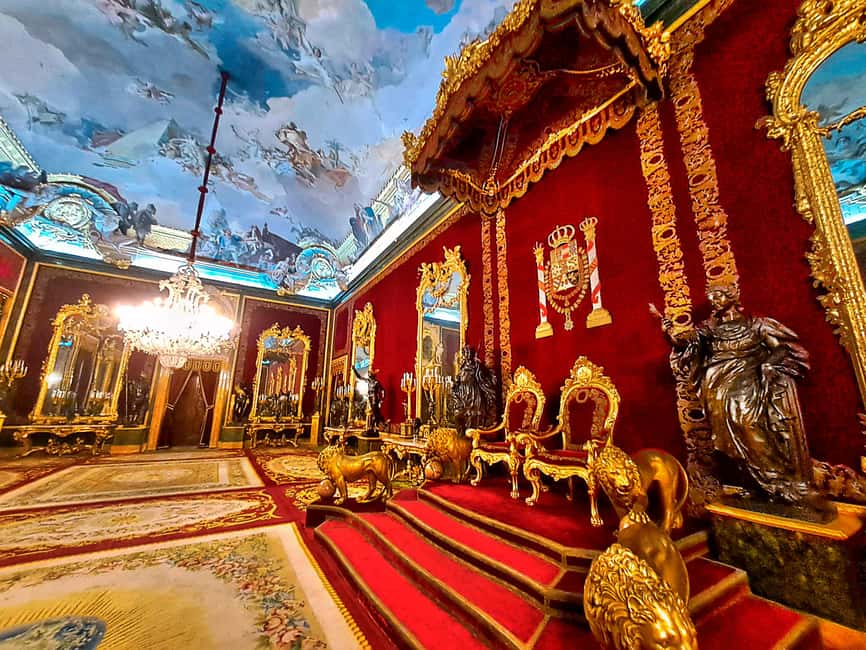 Madrid: VIP Private visit to Royal Palace and Prado Museum - The Royal Armory and its medieval equipment