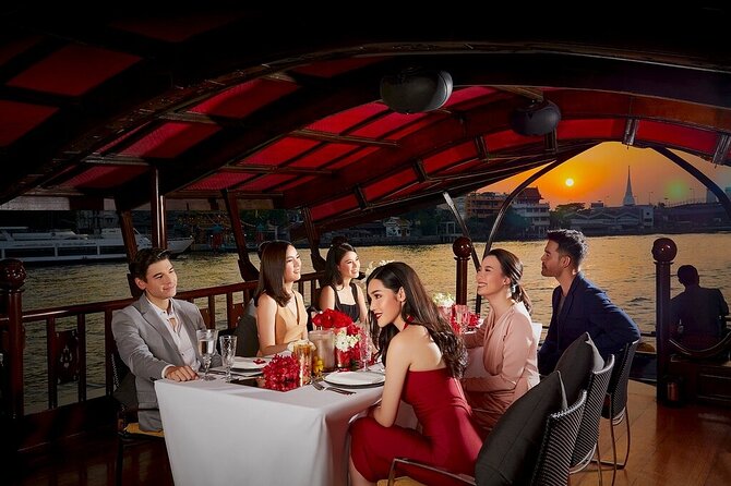 Manohra Cruise Luxury Dining - A quiet alternative to Bangkok’s big buffet boats