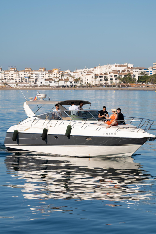 Marbella: Puerto Banús 2-hour luxury catamaran - Setting off from Dock 5 in Puerto Banús