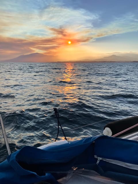 Marbella: Sunset Luxury Sailing Cruise in Puerto Banús - The Marbella coast and the long scenic stretch