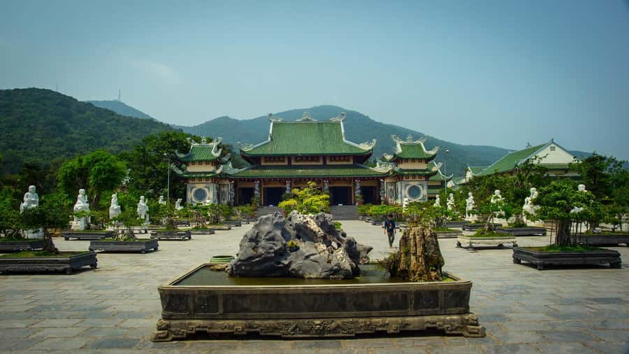 Marble Mountains, Am Phu Cave, Linh Ung Pagoda Luxury Tour - Vietnamese lunch before the ride back