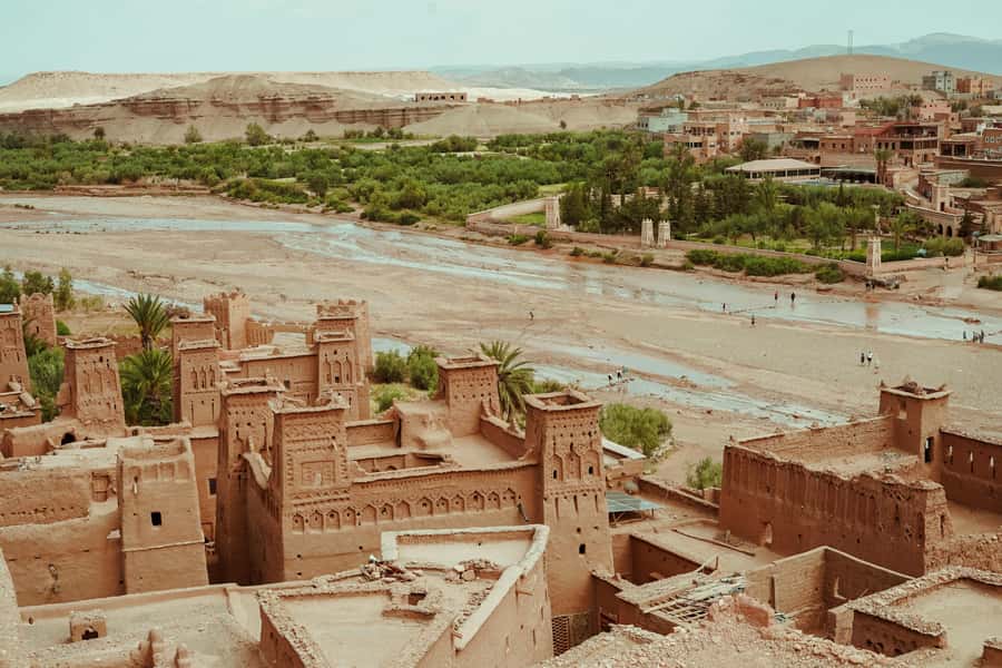 Marrakech: Luxury day trip to Ait benhaddou with a group - Shopping stops and the value of the low price