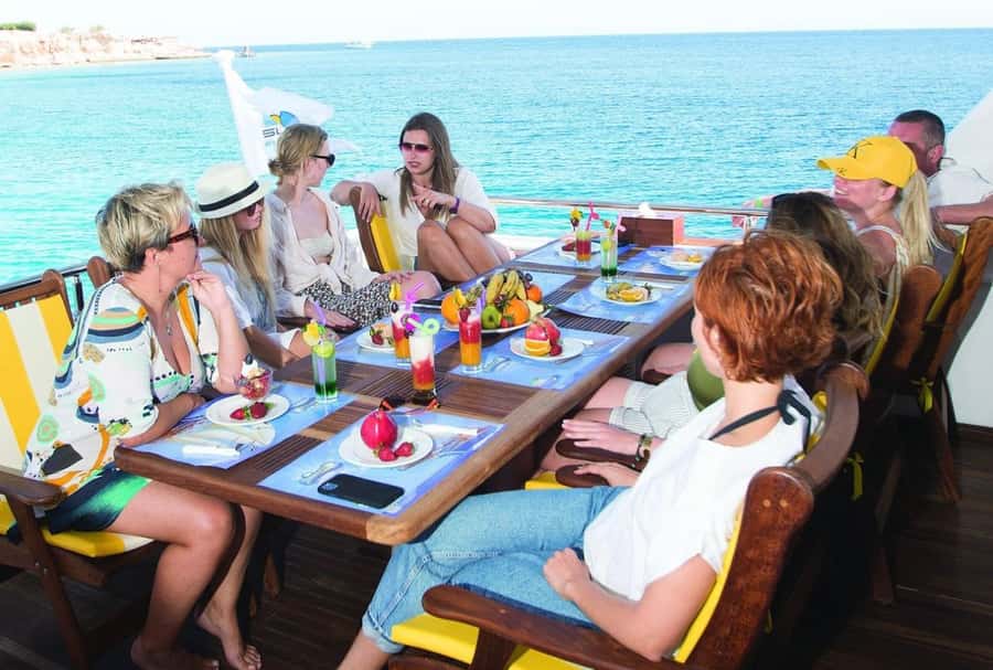 Marsa Alam: Elite vip Turtle bay snorkeling with BBQ Lunch - What the $100 price really buys you