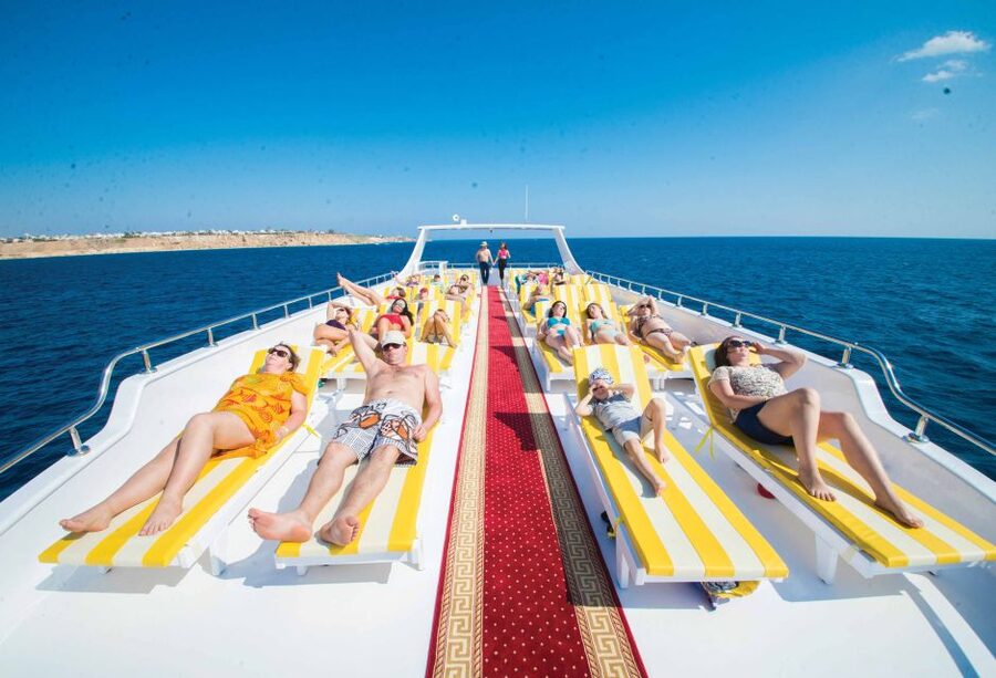 Marsa Alam: Elite vip Turtle bay snorkeling with BBQ Lunch - Lunch, dinner, and the best time to eat