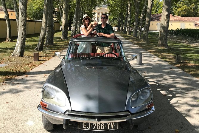 Médoc luxury wine tour aboard a Citroën DS Limousine Convertible - From Bordeaux to the château road
