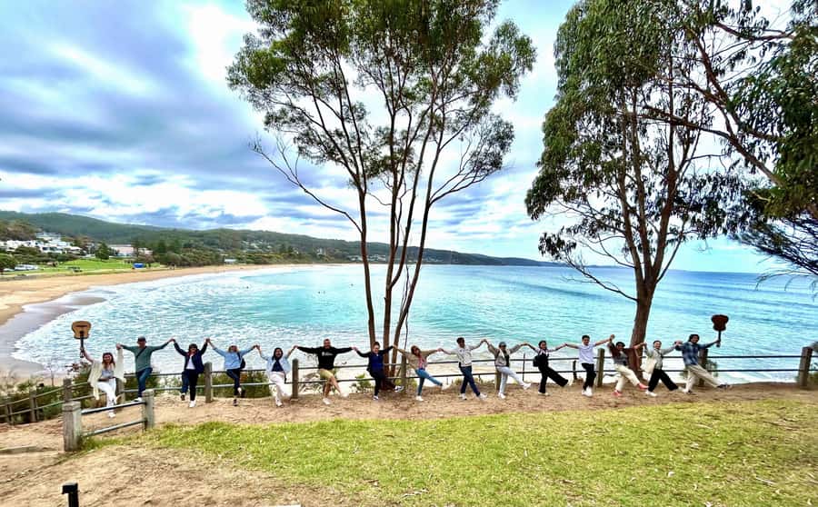 Melbourne Great Ocean Road Benz SmallGroup&LuxCoach BigGroup - Who should choose this day trip?
