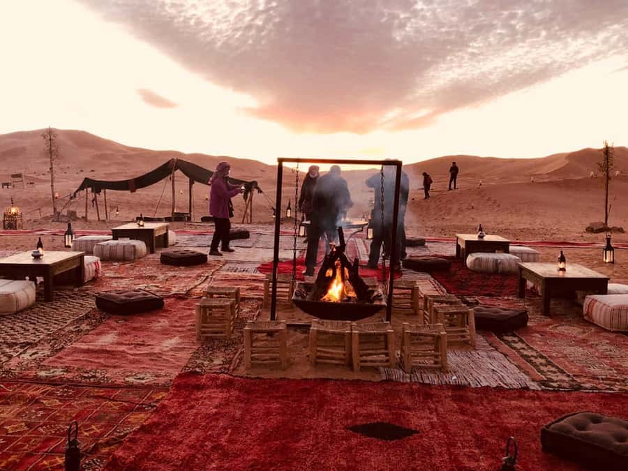 Merzouga: Overnight in Luxury camp with camels dinner - From Merzouga to the Erg Chebbi dunes
