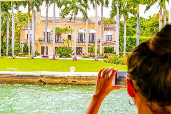 Miami Express Private Boat a 1- Hour Luxury Experience - How the Captains Shape the Experience