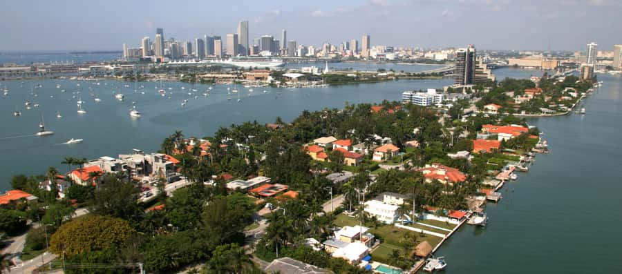 Miami: Luxury Private Helicopter Tour - The Return Over Coral Gables and Pinecrest