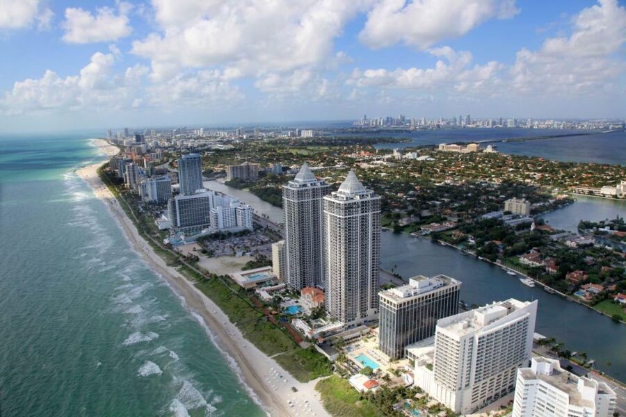 Miami: Private Luxury Airplane Tour with Champagne - Starting at Miami Executive Airport