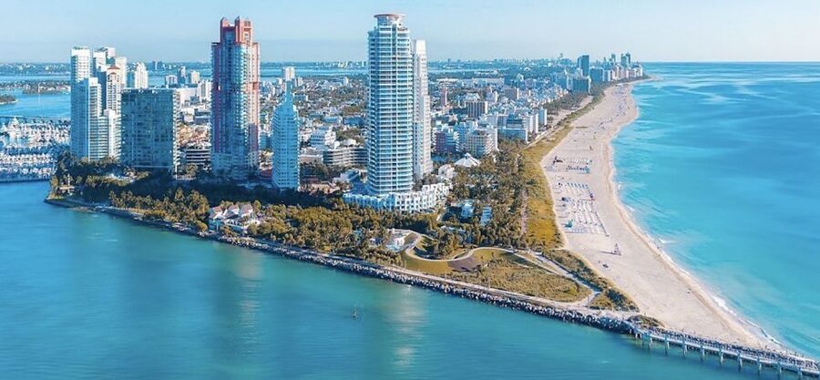 Miami: Private Luxury Airplane Tour with Champagne - PortMiami, downtown, and Brickell