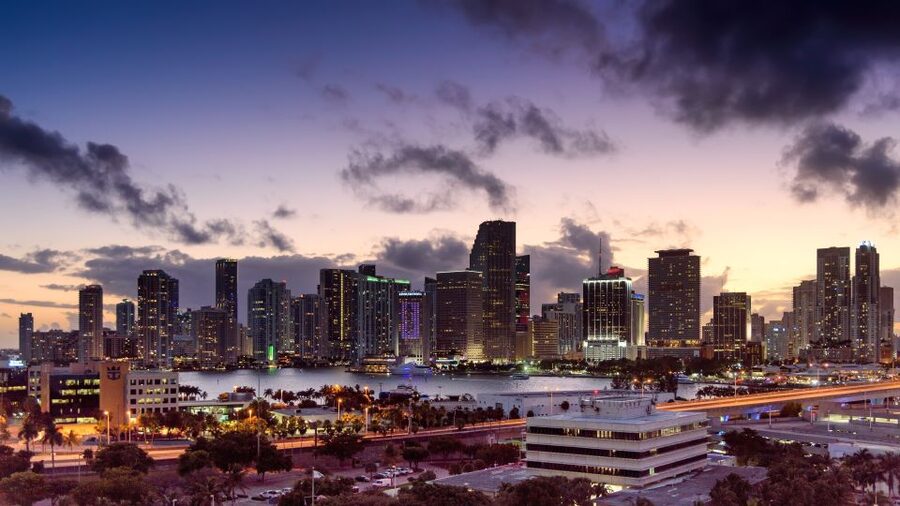 Miami: Private Luxury Airplane Tour with Champagne - What the private format adds