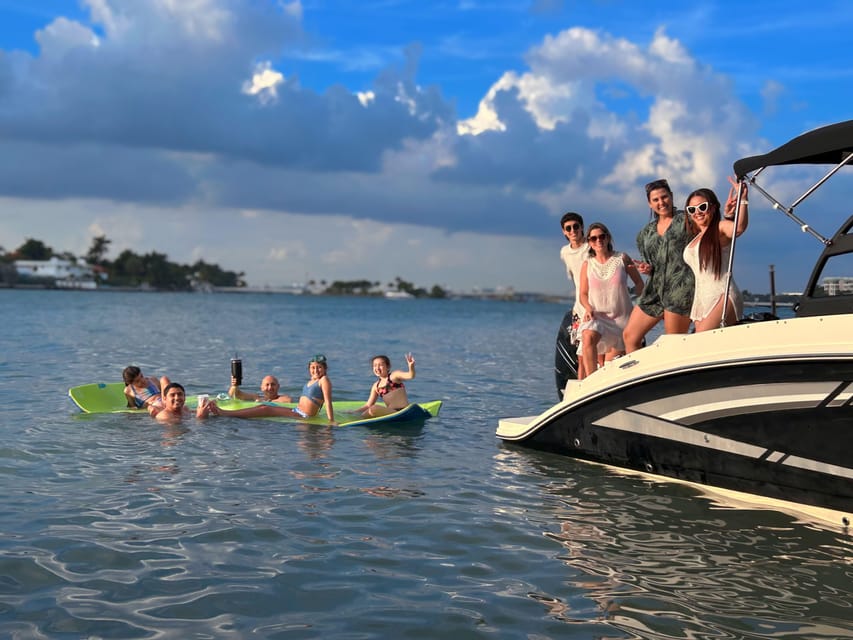 Miami: Private Luxury Boat Charter with a Captain - Downtown Miami, Bayside, and the skyline