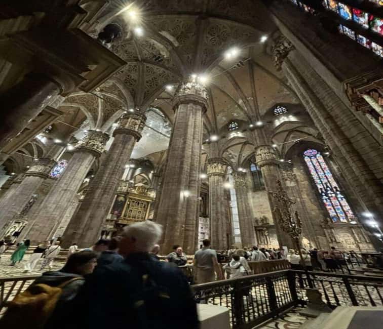 Milano: Luxury Duomo Fast-Track Entry with Lift to Terraces - Taking the lift to Level I