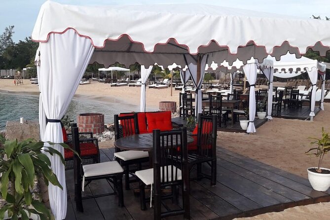 Montego Bay: Bamboo Beach Club VIP Access with Lunch & Cocktails - Swimming with a lifeguard nearby