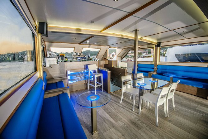 Mount Athos Sightseeing Luxury Cruise with Glassbottom - Coffee, snacks, and the onboard bar