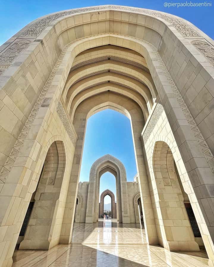 Muscat City Tour and life with Omani Guy ( luxury car). - Old Muscat gives you the strongest photo stop