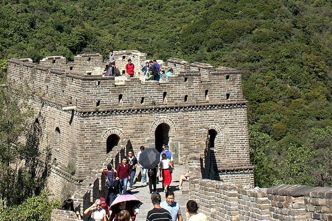 Mutianyu Great Wall Private Tour, VIP Fast Pass - The guides and the private format