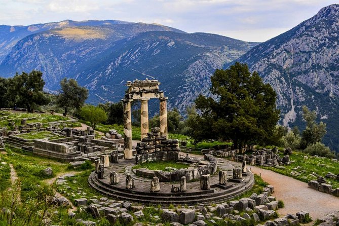 Mystical Delphi & Hosios Loukas Byzantine Wonder Luxury Day Tour - Why Hosios Loukas changes the day