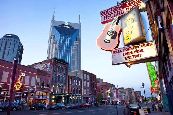 Nashville VIP Style Private Tour with Local Singer-Songwriter - Bicentennial Capitol Mall and the Farmers Market