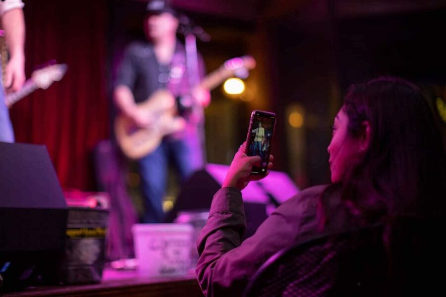 New Orleans: Frenchmen Street VIP Live Music Pub Crawl - Booking details that affect your night