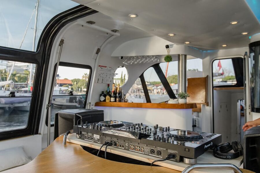 New Year’s Eve Luxury Boat – DJ, Buffet & Open Bar - Is $293 good value?