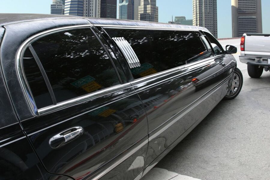New York City Airports Luxury Arrival or Departure Transfers - How the airport pickup works