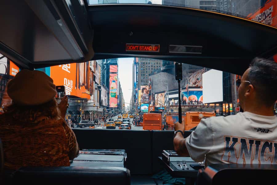 New York City: Bustronome Gourmet Lunch Tour on a Luxury Bus - A restaurant table that travels through Manhattan