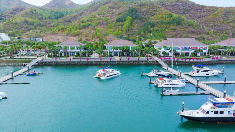 Nha Trang: VIP YACHT TOUR ( BBQ, Water activities) - Setting out from Ana Marina Nha Trang