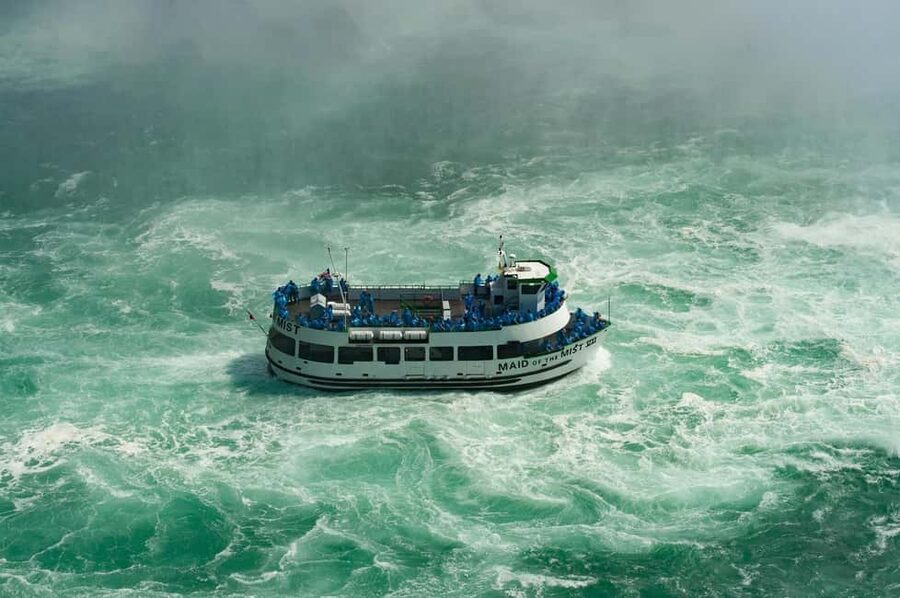 Niagara Falls: VIP Maid of the Mist & Cave of the Winds Tour - The walk through Niagara Gorge history