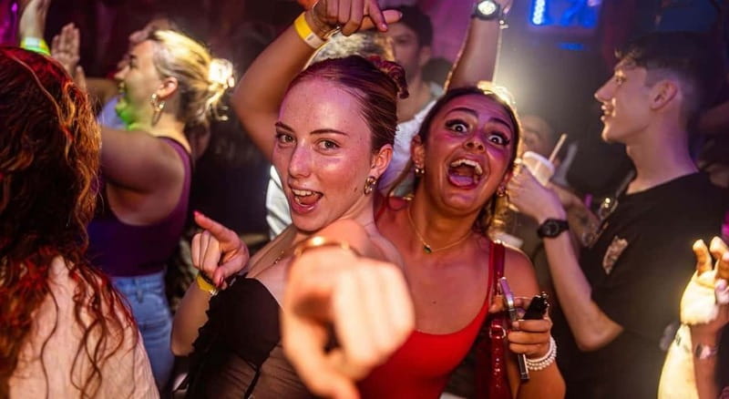 Nice: Bar/Pub Crawl with Free Shots and VIP Entry - Booking, cancellation, and timing