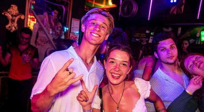 Nice: Bar/Pub Crawl with Free Shots and VIP Entry - Who should book this Nice bar crawl
