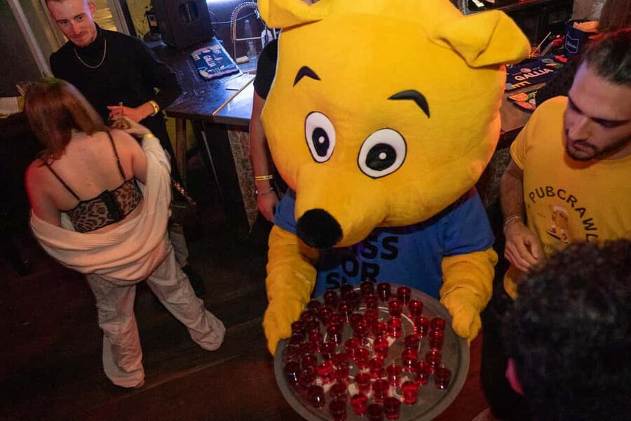 Nice: Orange Bar Crawl with 5 Free Shots & VIP Club Entry - Stop three: competitions keep the group moving