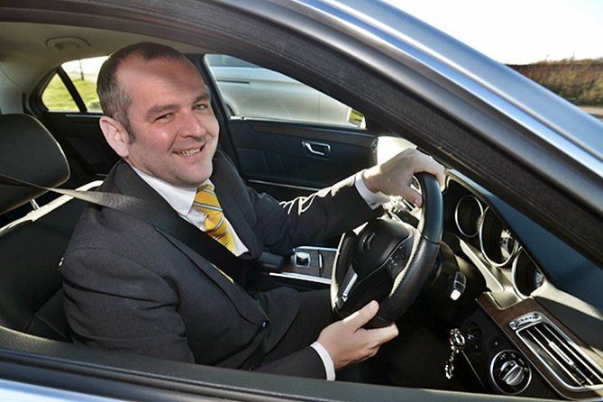 Nottinghamshire to London Heathrow Airport (LHR) Luxury Transfers - Booking details worth checking