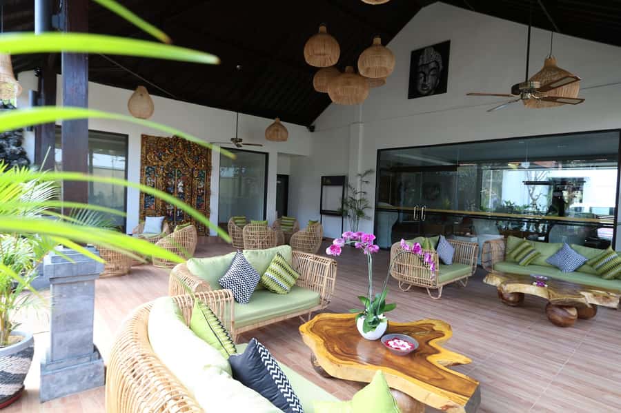 Nusa Dua: 2-Hour Luxury Warm Stone Massage Spa Treatment - Fresh juice closes the visit on a light note