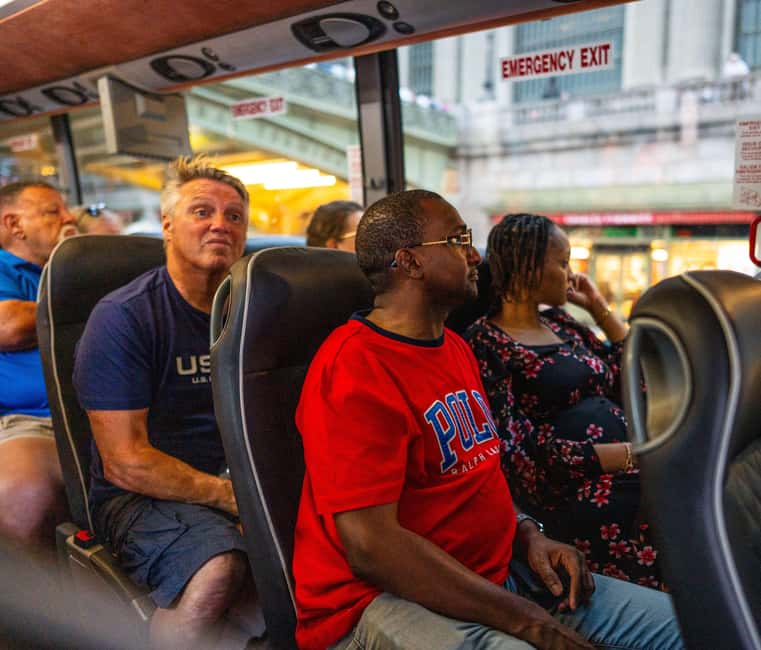 NYC at Night: 3-Hour Luxury Bus Tour of Top Highlights - The DUMBO stop and the skyline payoff