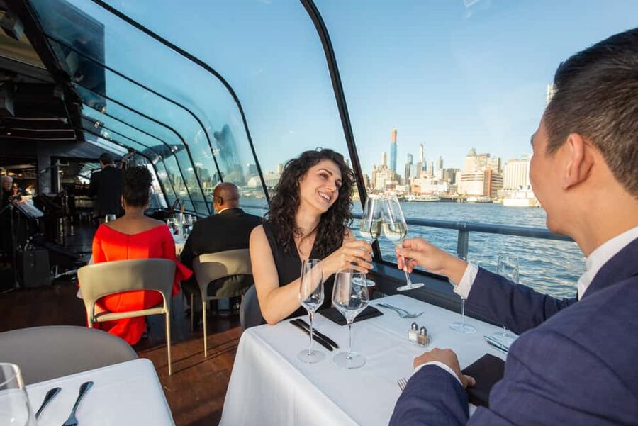 NYC: City Cruises Luxury Brunch, Lunch or Dinner Cruise - Three bridges and the East River return